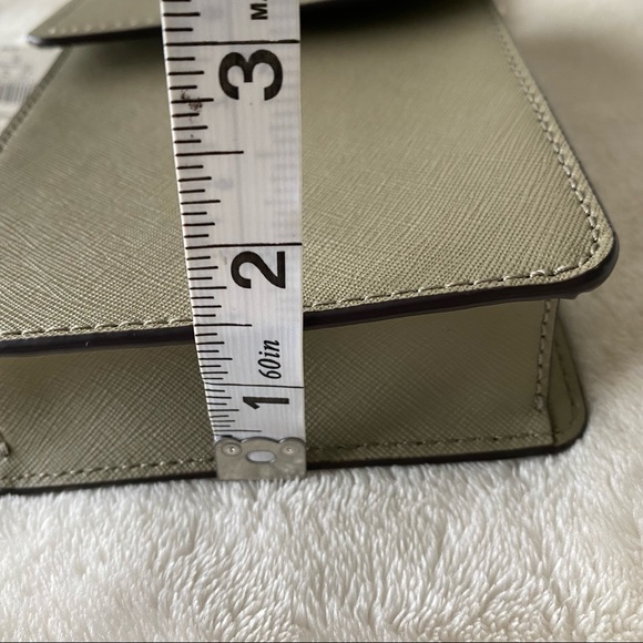 NWT Michael Kors, small olive green crossbody purse - Picture 8 of 9